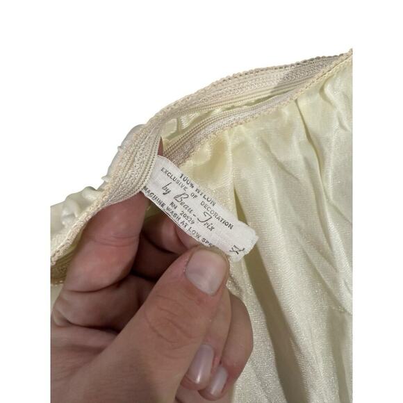 Vintage By Beau Trix Cream Half Slip Lace Trim 100% Nylon Womens XL - Picture 5 of 7